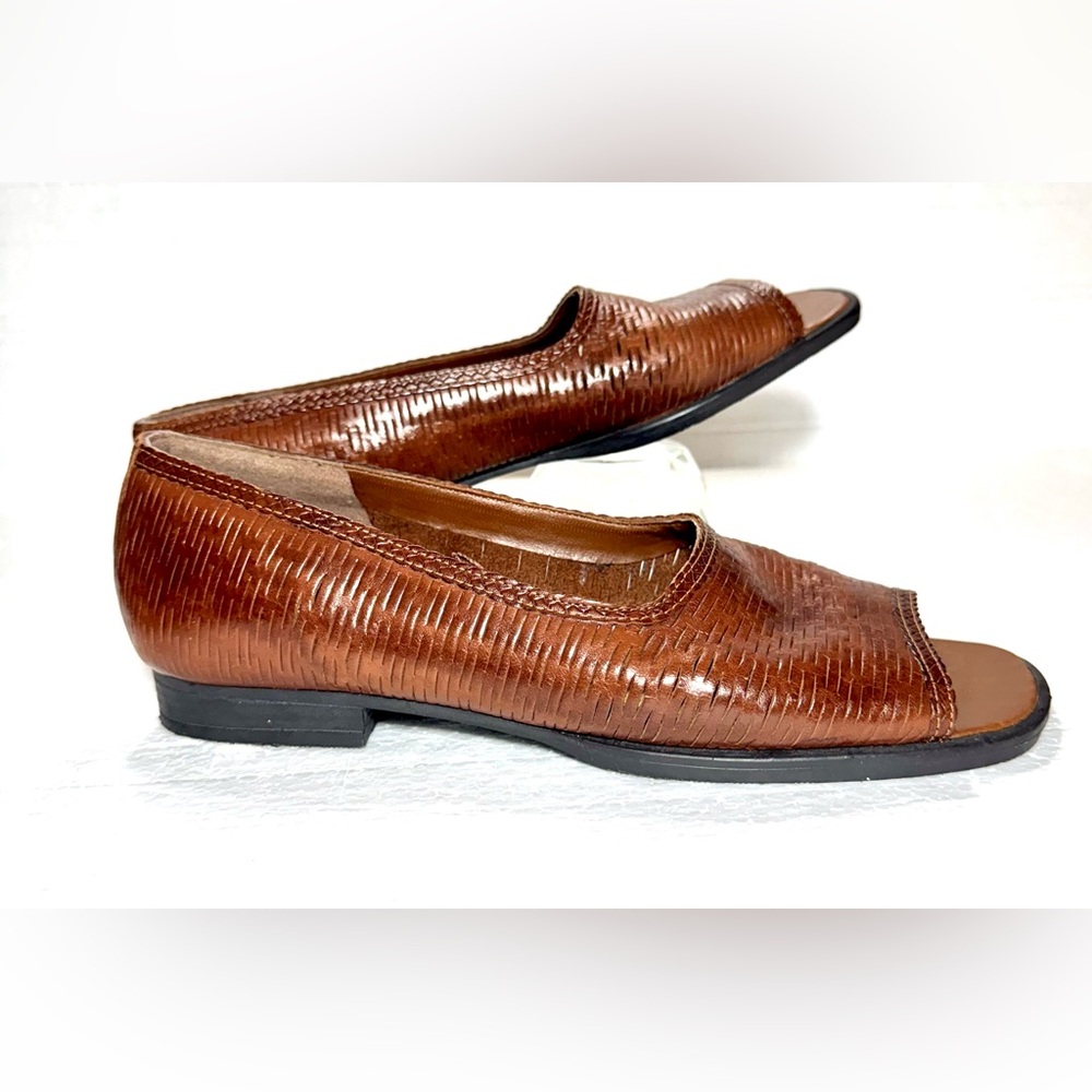 Leather Sandals Faded Glory Peep Toe Woven  Women's Brown Loafers